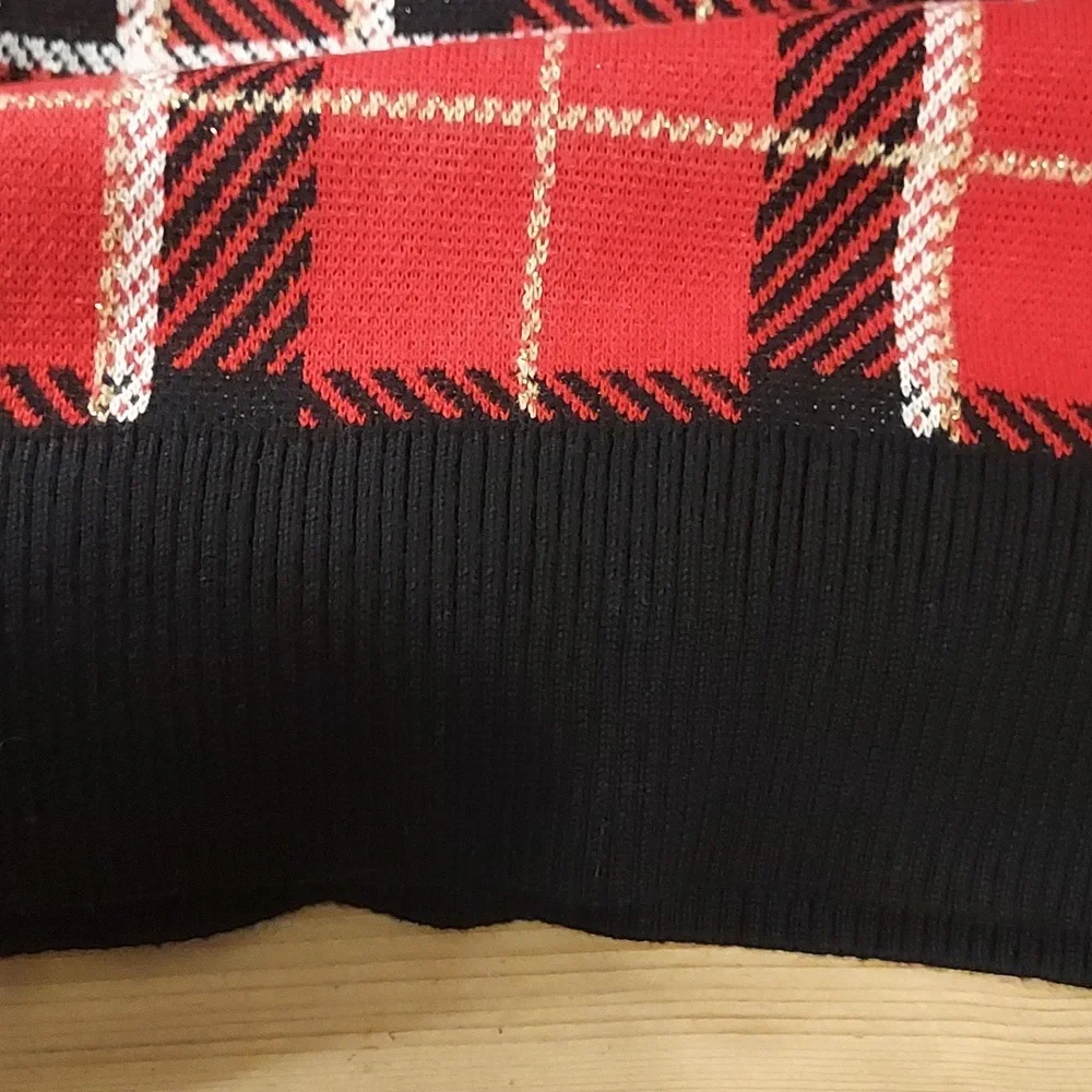 Macy's Charter Club Sweater Red Black Plaid Size L